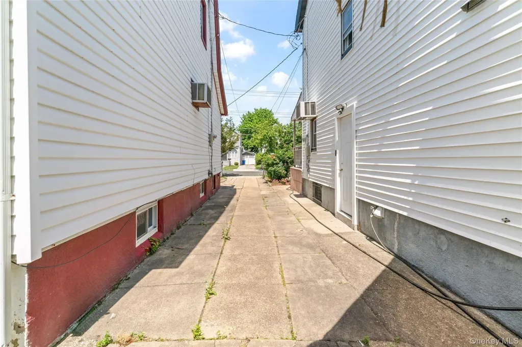 8952 218th Street Queens Village NY 11427