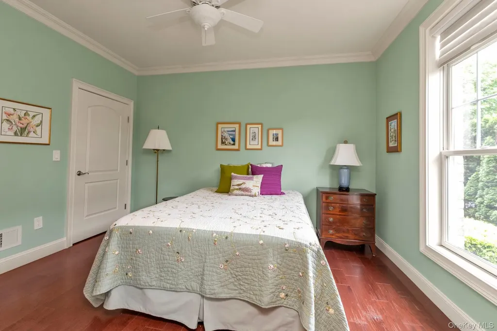 104 Shady Lane Westbury NY 11590