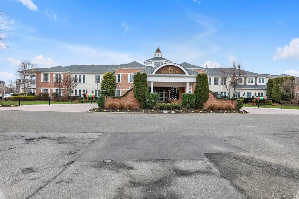 104 Shady Lane Westbury NY 11590
