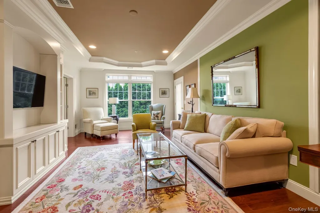 104 Shady Lane Westbury NY 11590