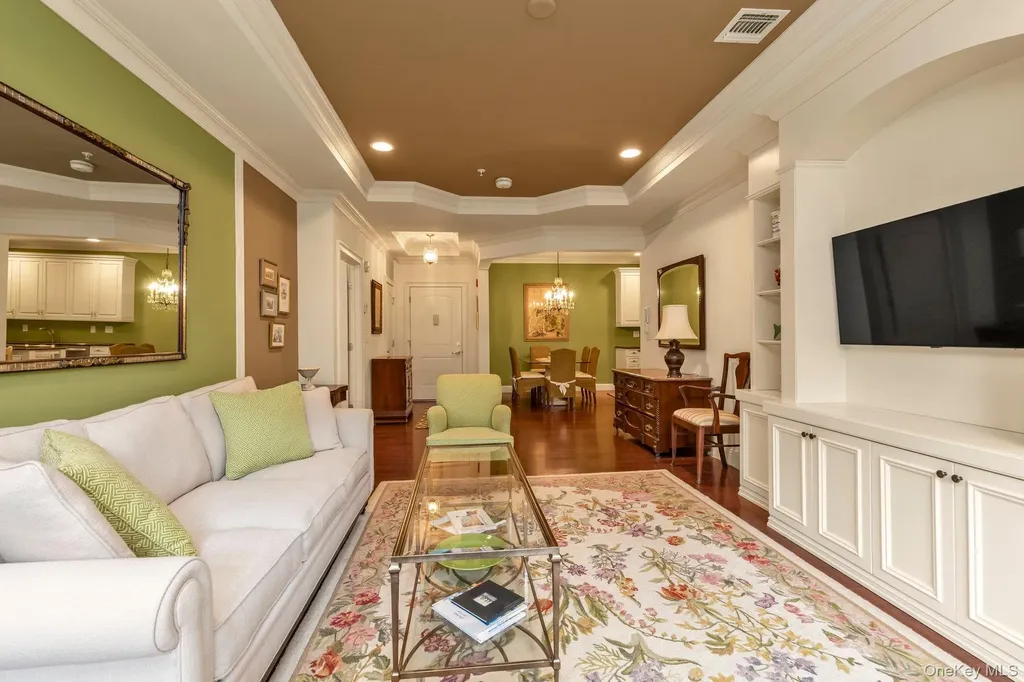 104 Shady Lane Westbury NY 11590