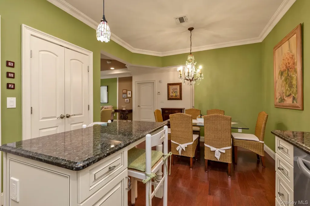 104 Shady Lane Westbury NY 11590