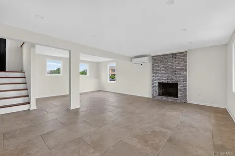 89 Ocean Avenue Massapequa NY 11758