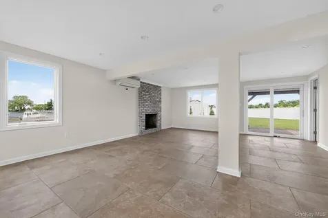 89 Ocean Avenue Massapequa NY 11758