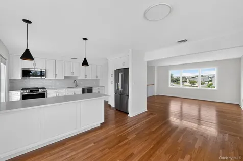 89 Ocean Avenue Massapequa NY 11758