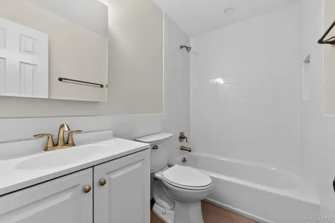 89 Ocean Avenue Massapequa NY 11758