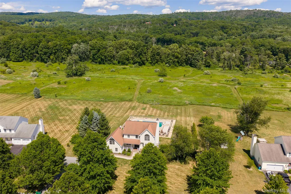 89 Brookside Lane Lagrangeville NY 12540