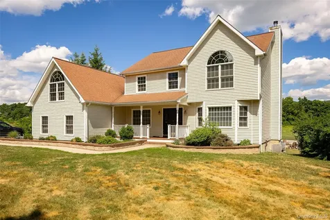 89 Brookside Lane Lagrangeville NY 12540
