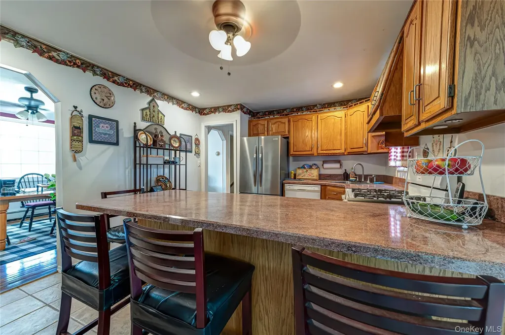 11 Spruce Street Islip NY 11751