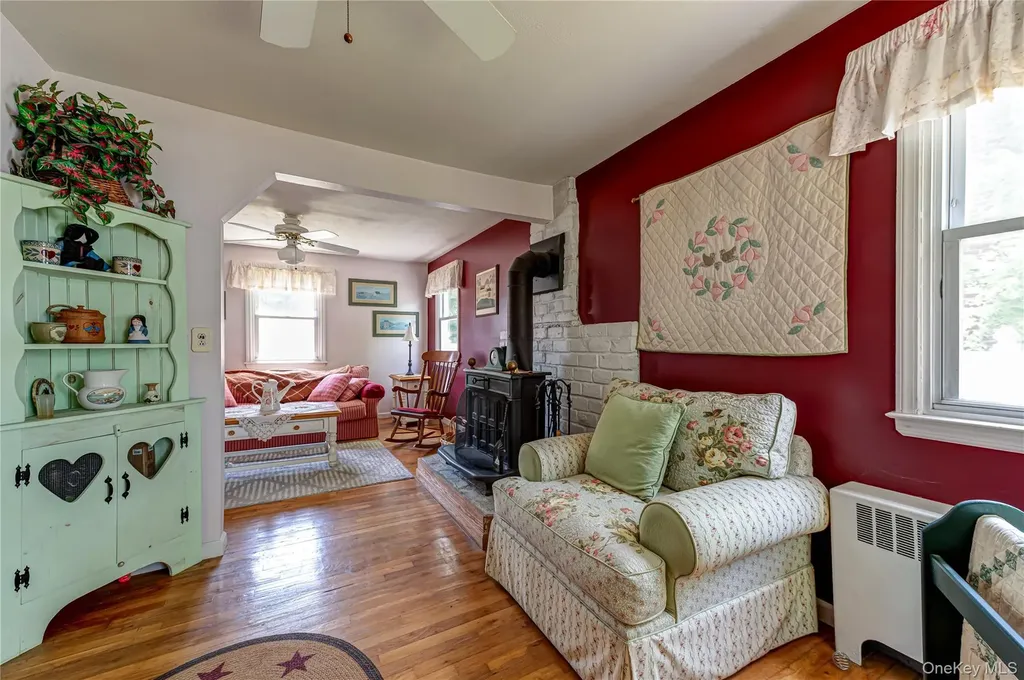 11 Spruce Street Islip NY 11751