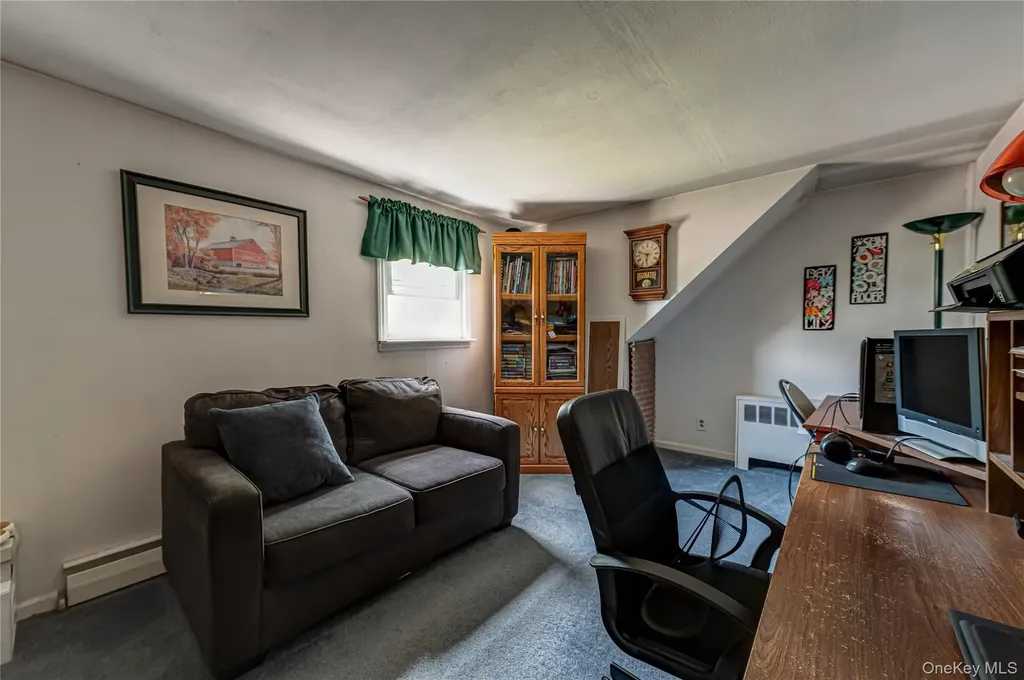 11 Spruce Street Islip NY 11751