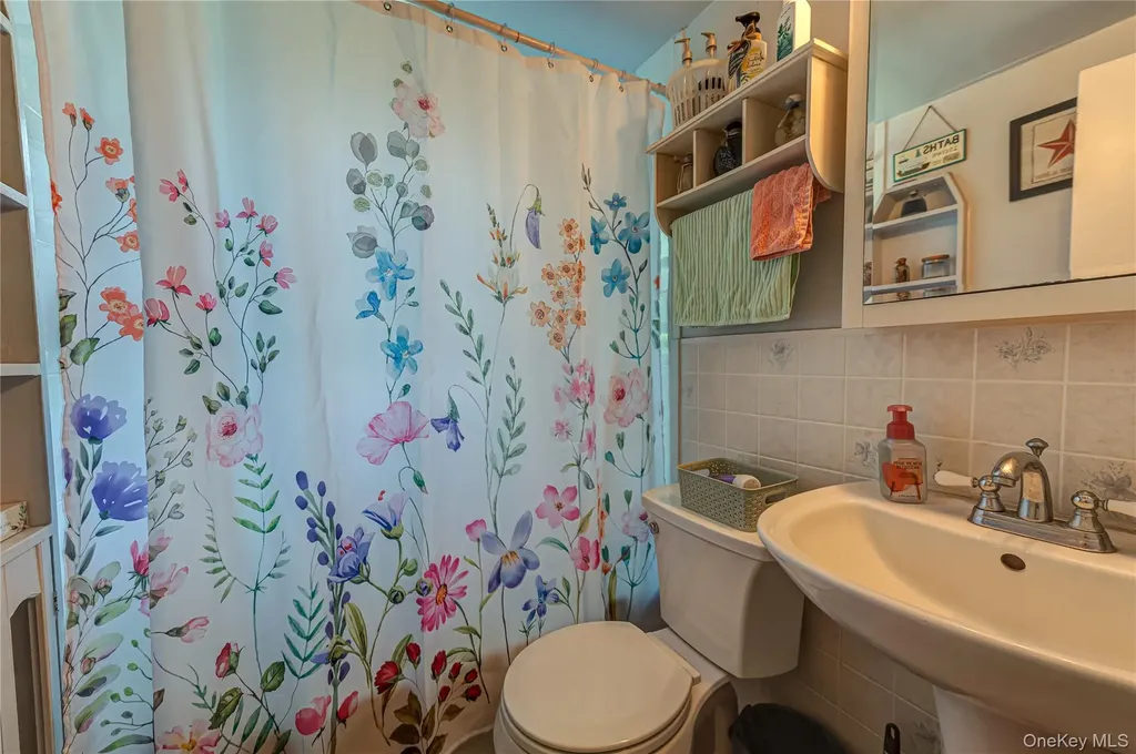 11 Spruce Street Islip NY 11751