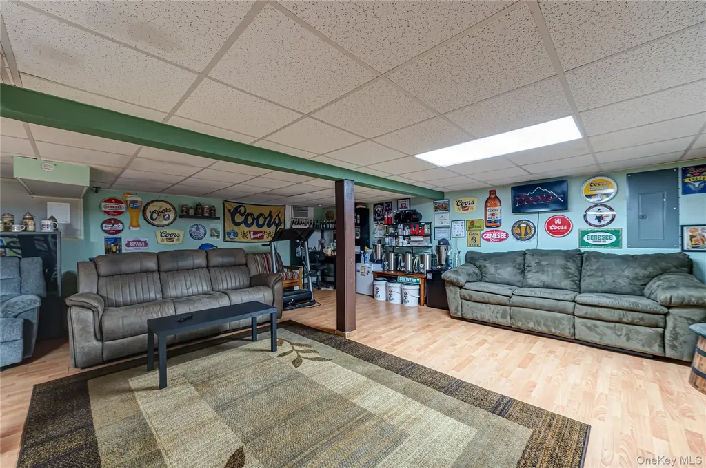11 Spruce Street Islip NY 11751