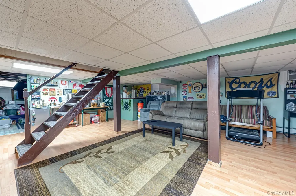 11 Spruce Street Islip NY 11751