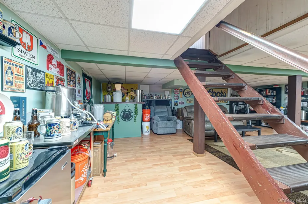 11 Spruce Street Islip NY 11751