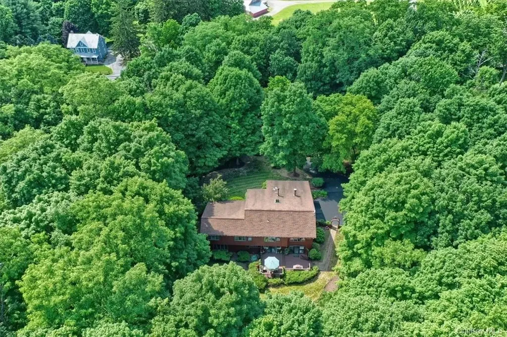 1 Tenny Lane Cornwall NY 12518