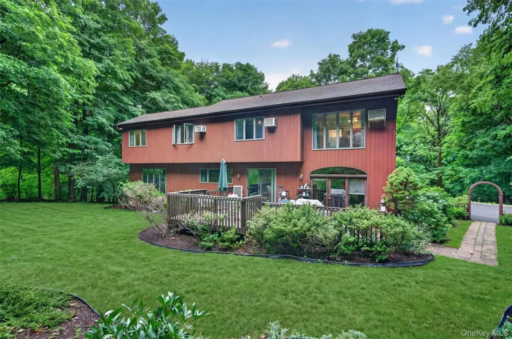 1 Tenny Lane Cornwall NY 12518