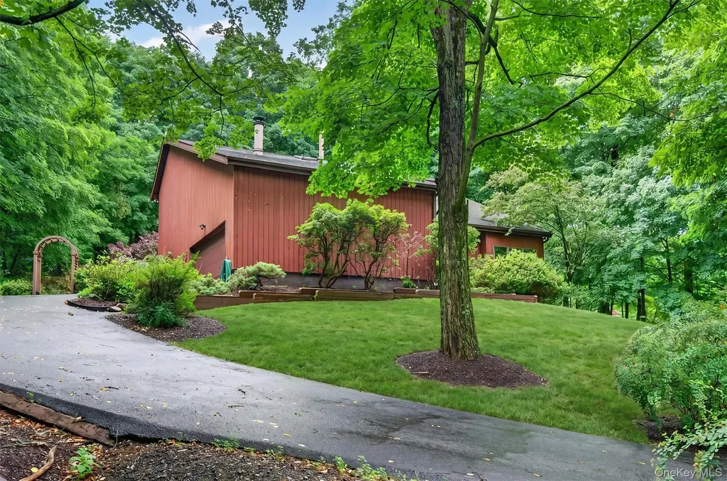 1 Tenny Lane Cornwall NY 12518