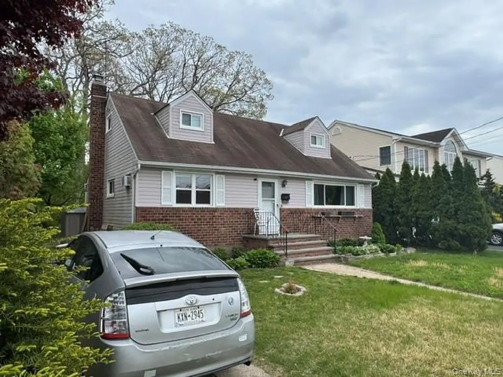 1916 Wilson Avenue North Bellmore NY 11710