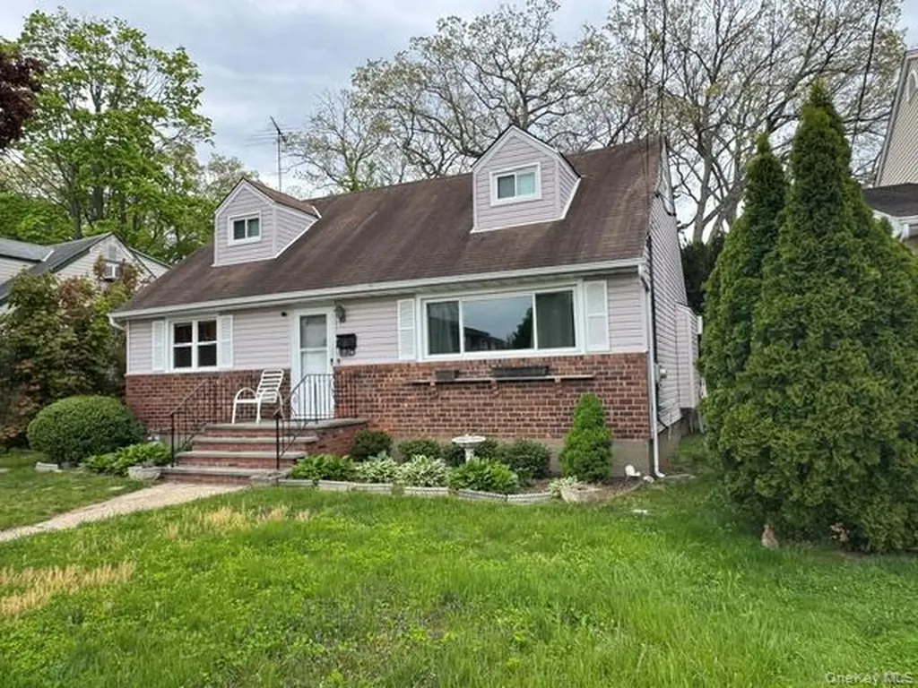 1916 Wilson Avenue North Bellmore NY 11710