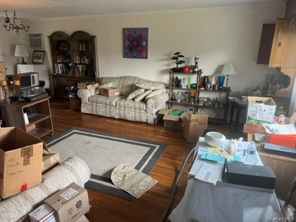 1916 Wilson Avenue North Bellmore NY 11710