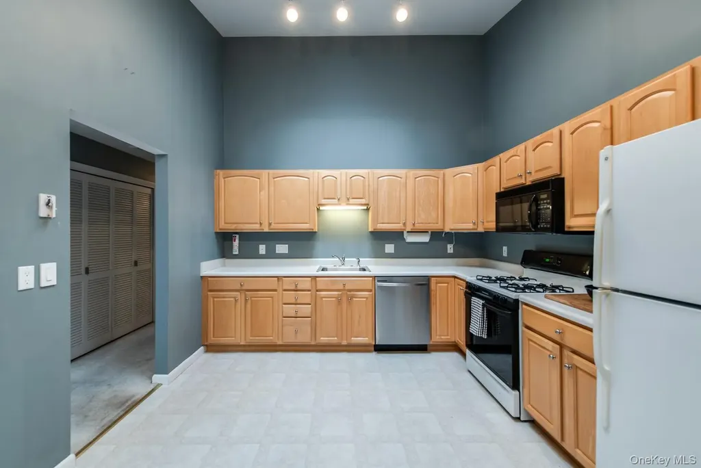503 Scenic Lane Poughkeepsie NY 12603