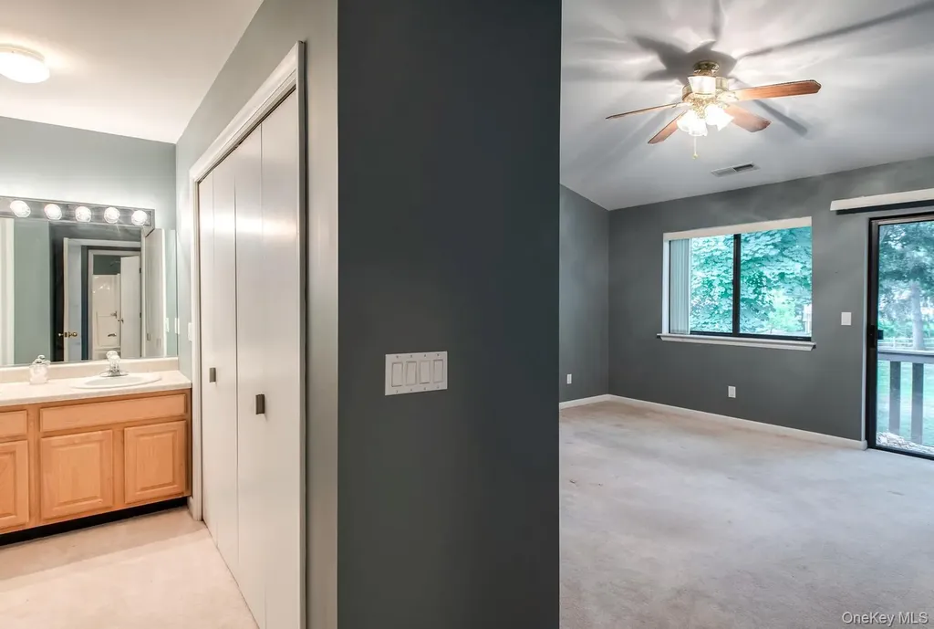 503 Scenic Lane Poughkeepsie NY 12603