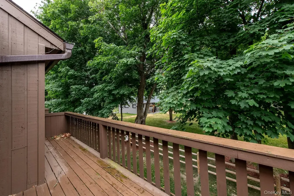 503 Scenic Lane Poughkeepsie NY 12603