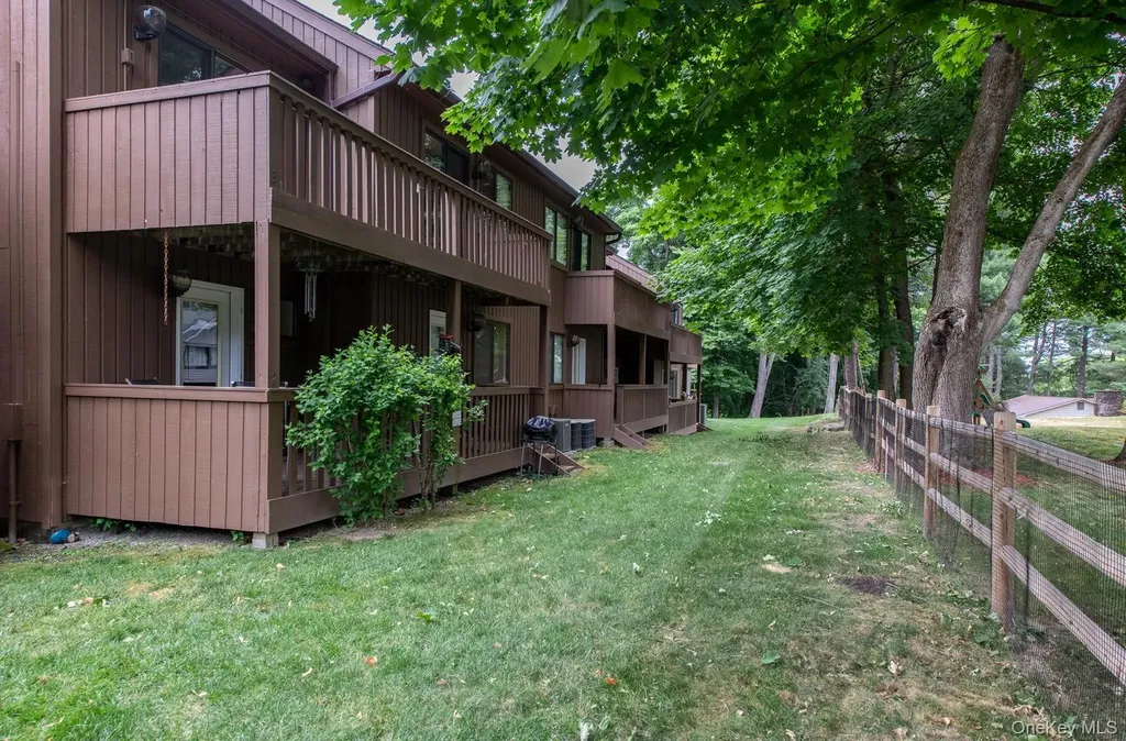 503 Scenic Lane Poughkeepsie NY 12603