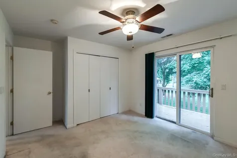 503 Scenic Lane Poughkeepsie NY 12603
