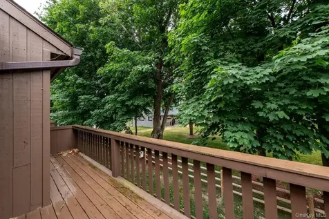 503 Scenic Lane Poughkeepsie NY 12603