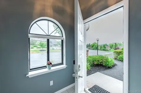 503 Scenic Lane Poughkeepsie NY 12603