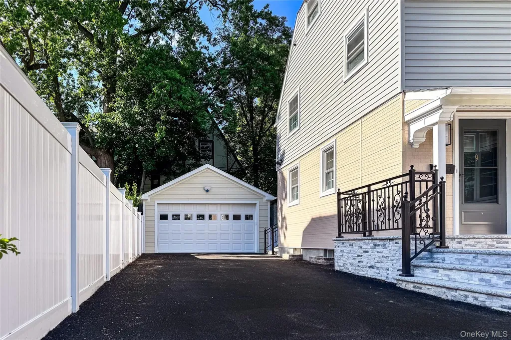 9 Watkins Place New Rochelle NY 10801