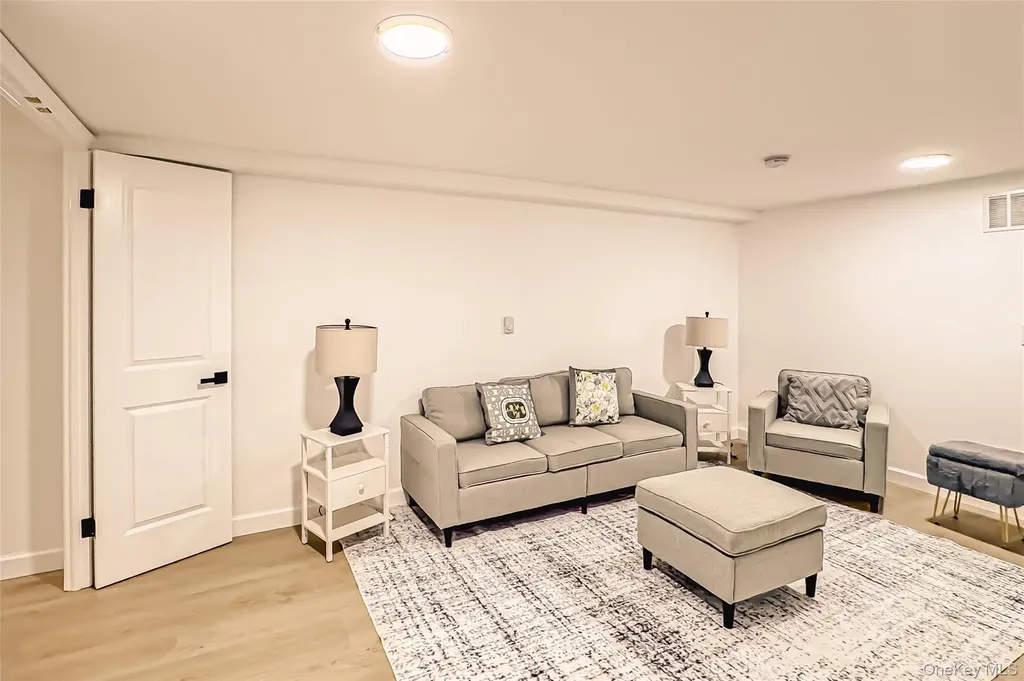 9 Watkins Place New Rochelle NY 10801