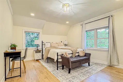 9 Watkins Place New Rochelle NY 10801