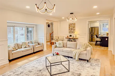 9 Watkins Place New Rochelle NY 10801