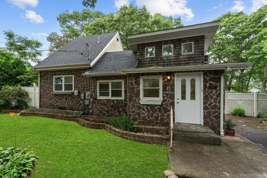 241 Pawnee Avenue Mastic NY 11950