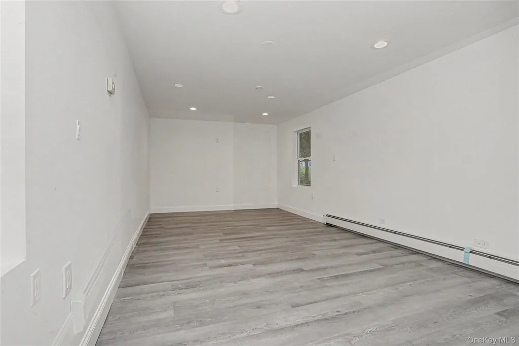 12 Roe Drive Hyde Park NY 12538