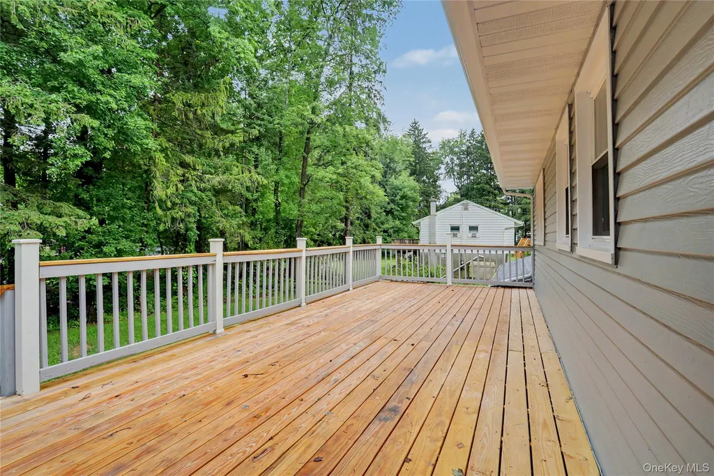 12 Roe Drive Hyde Park NY 12538