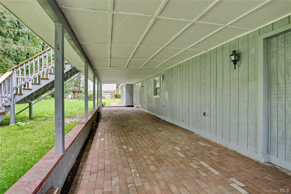 12 Roe Drive Hyde Park NY 12538
