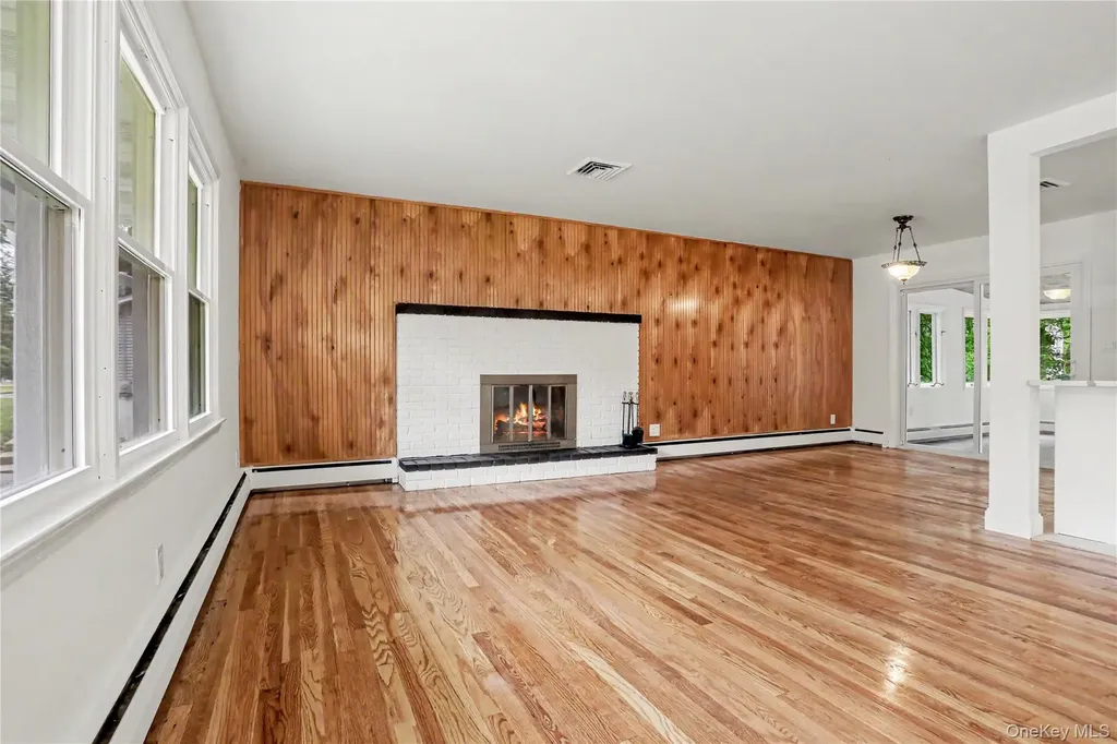 12 Roe Drive Hyde Park NY 12538