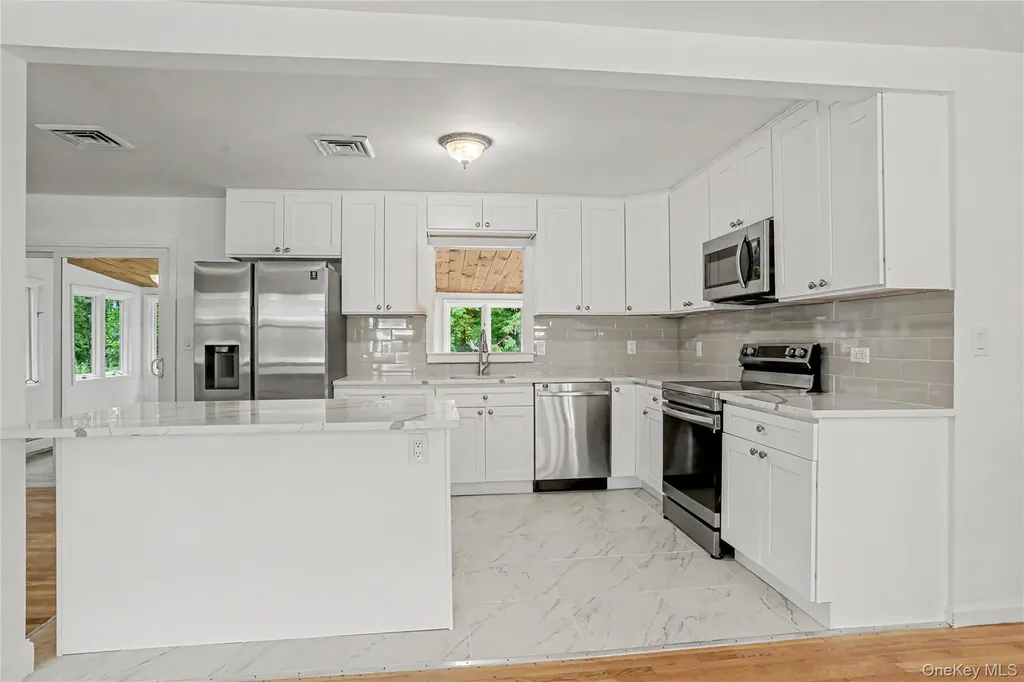 12 Roe Drive Hyde Park NY 12538