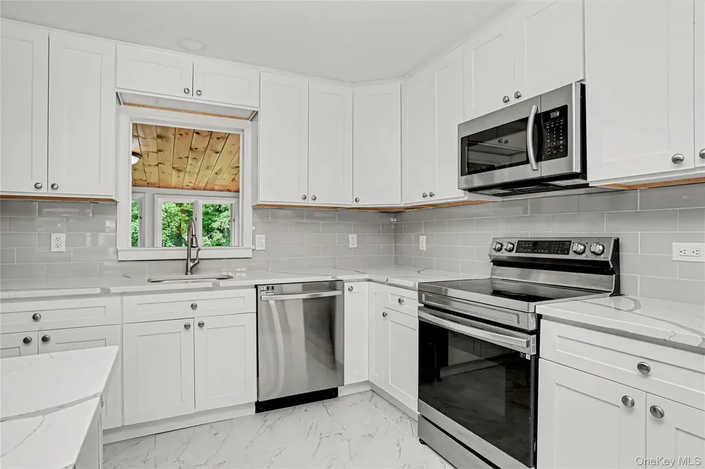 12 Roe Drive Hyde Park NY 12538