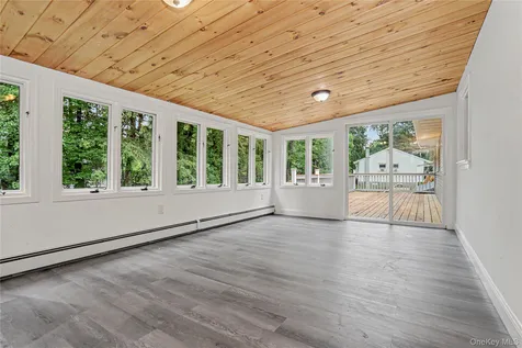 12 Roe Drive Hyde Park NY 12538