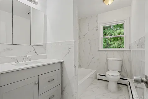12 Roe Drive Hyde Park NY 12538