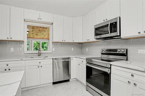 12 Roe Drive Hyde Park NY 12538