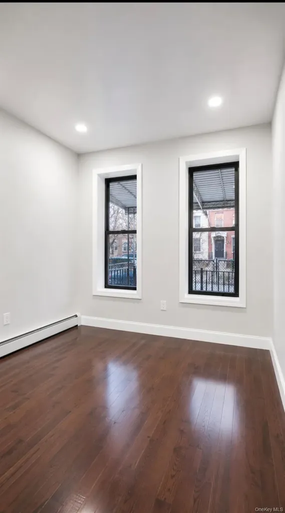 189 Legion Street Brooklyn NY 11212
