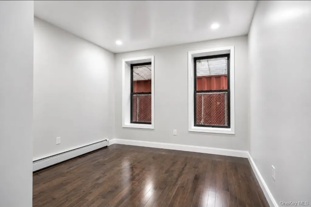 189 Legion Street Brooklyn NY 11212