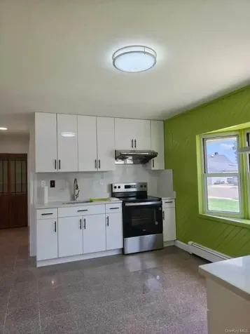 82 Lantern Road Hicksville NY 11801