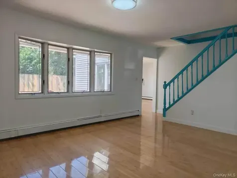 82 Lantern Road Hicksville NY 11801